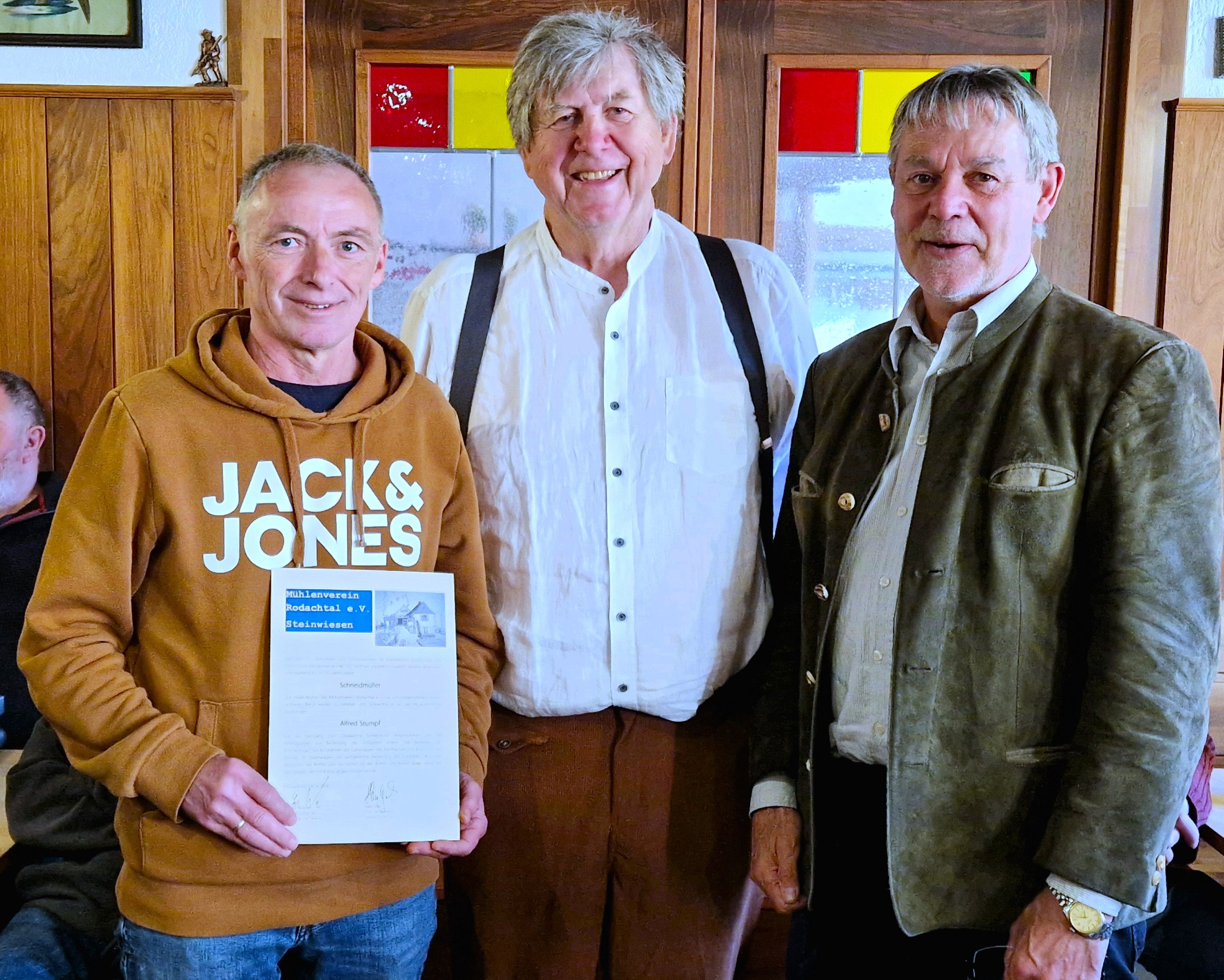 Leider haben wir keinen Alternativtext zu diesem Bild, aber wir arbeiten daran.