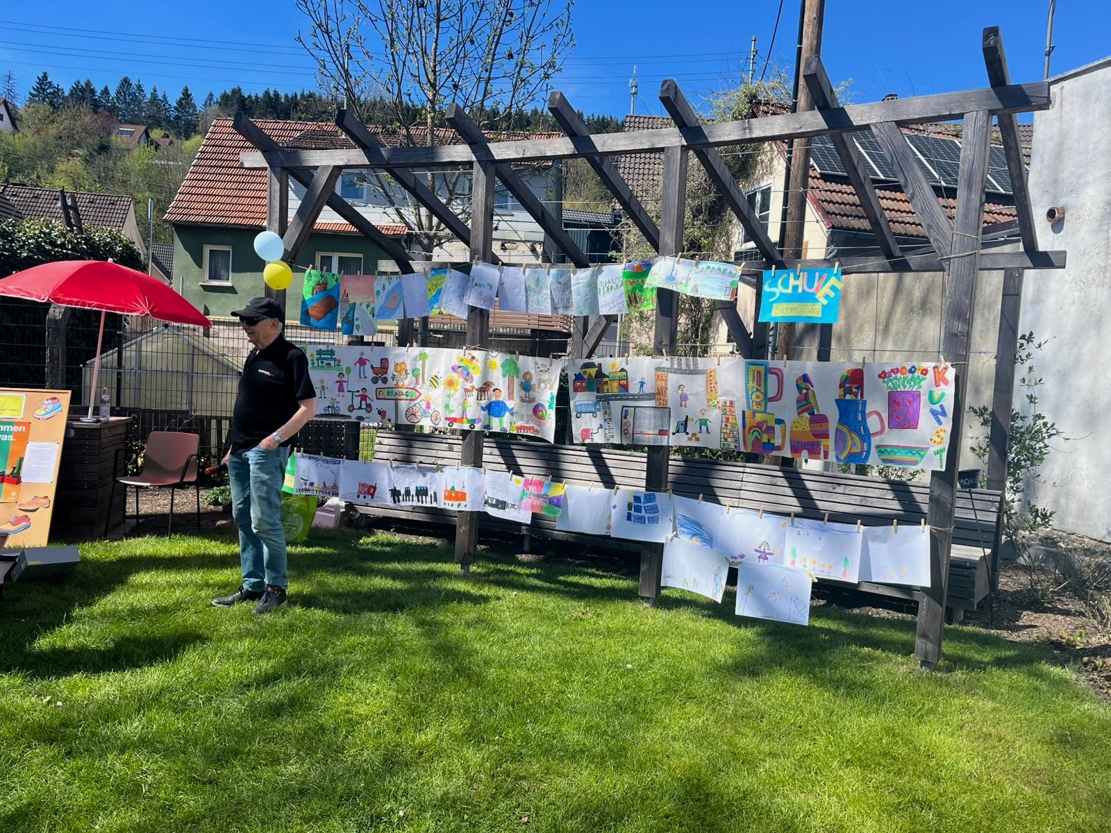 Leider haben wir keinen Alternativtext zu diesem Bild, aber wir arbeiten daran.