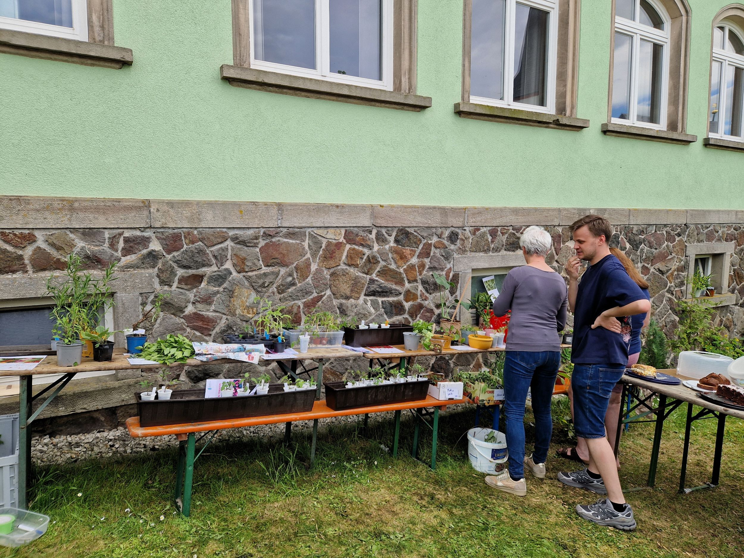 Leider haben wir keinen Alternativtext zu diesem Bild, aber wir arbeiten daran.