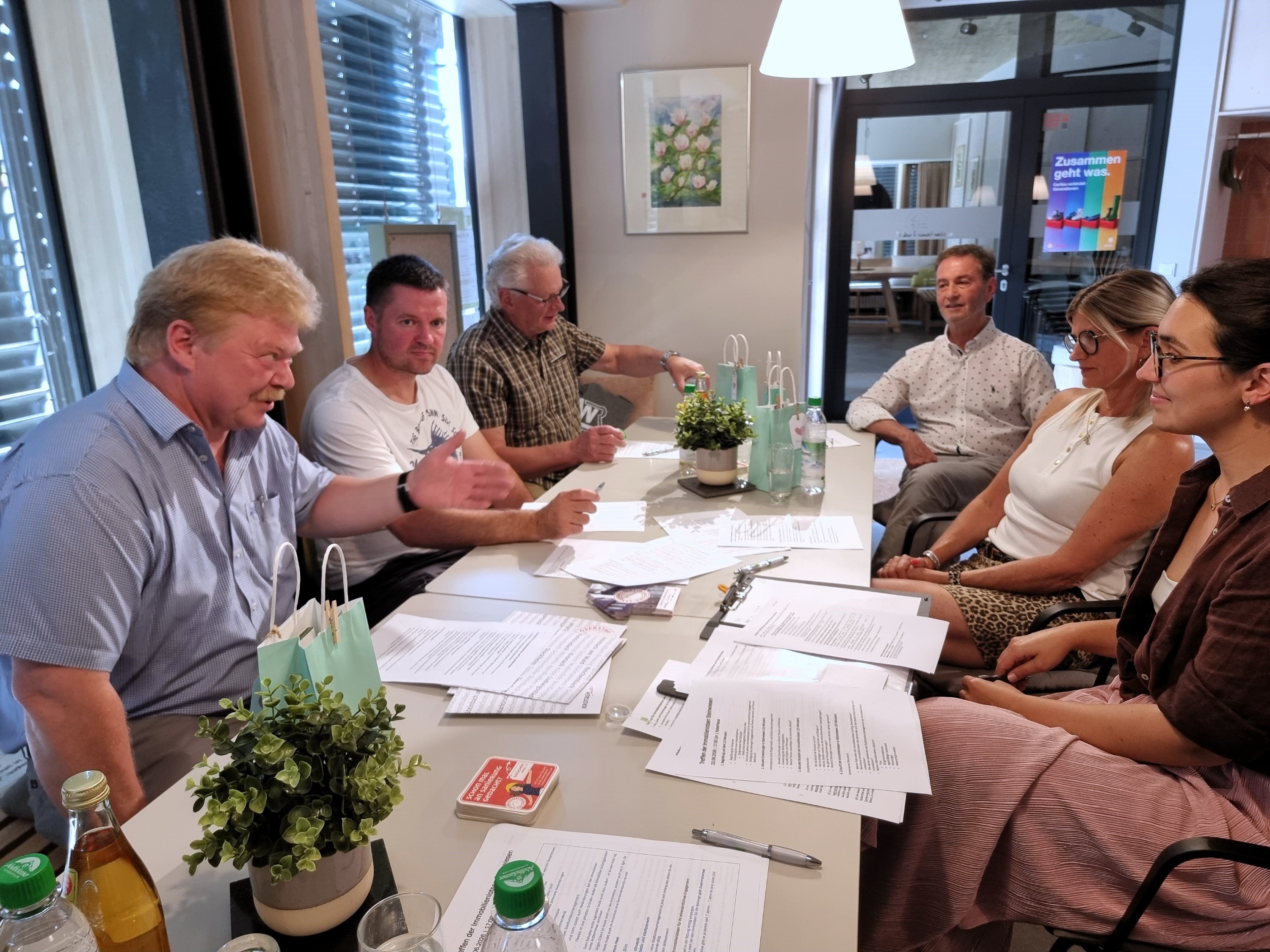 Leider haben wir keinen Alternativtext zu diesem Bild, aber wir arbeiten daran.