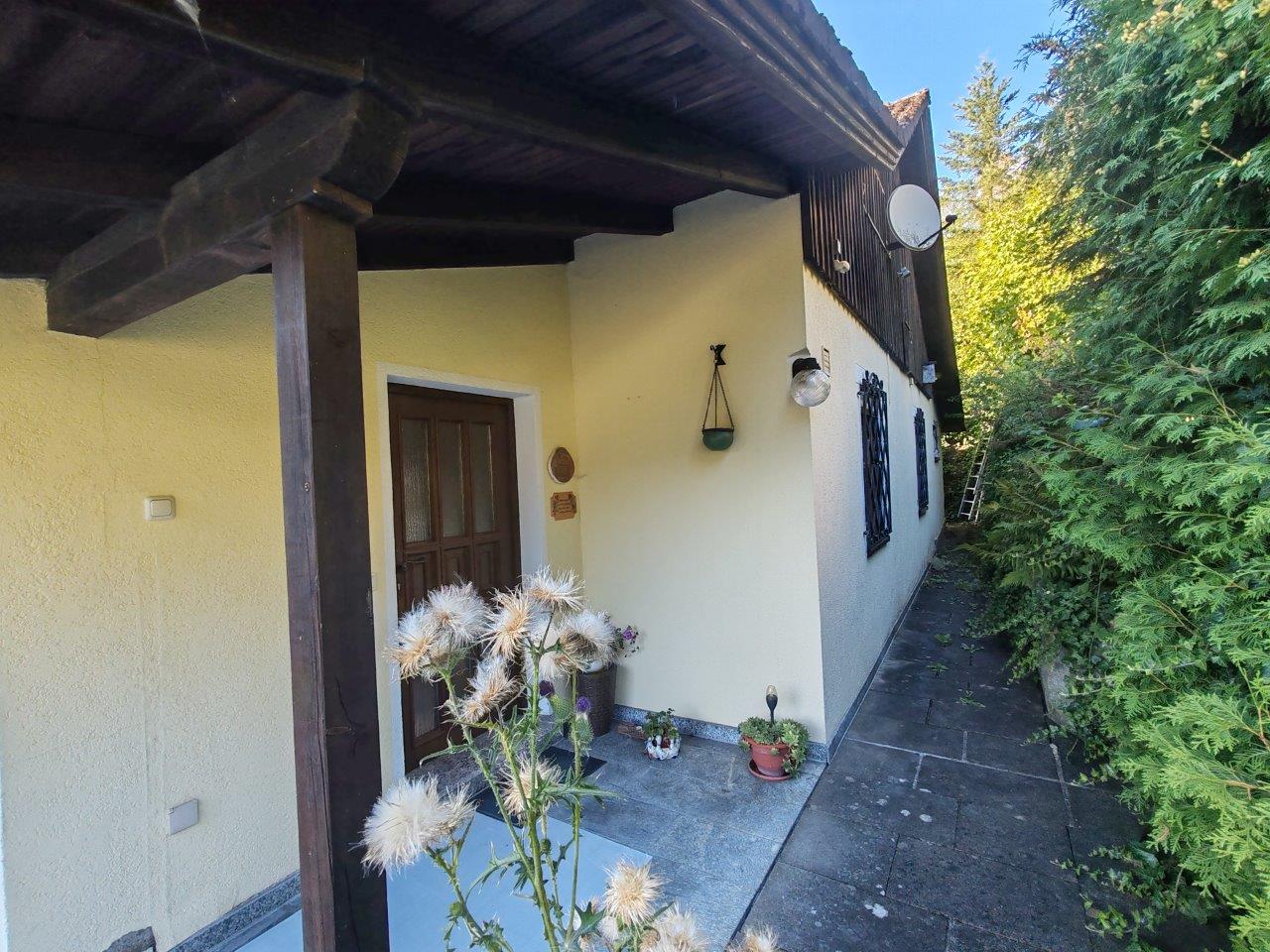 Eingang Am Pfarrberg 11