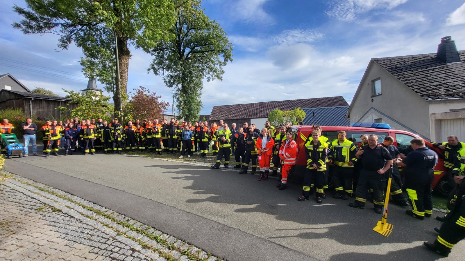 Foto aller teilnehmenden Feuerwehrleute (Foto: FFW Nurn)