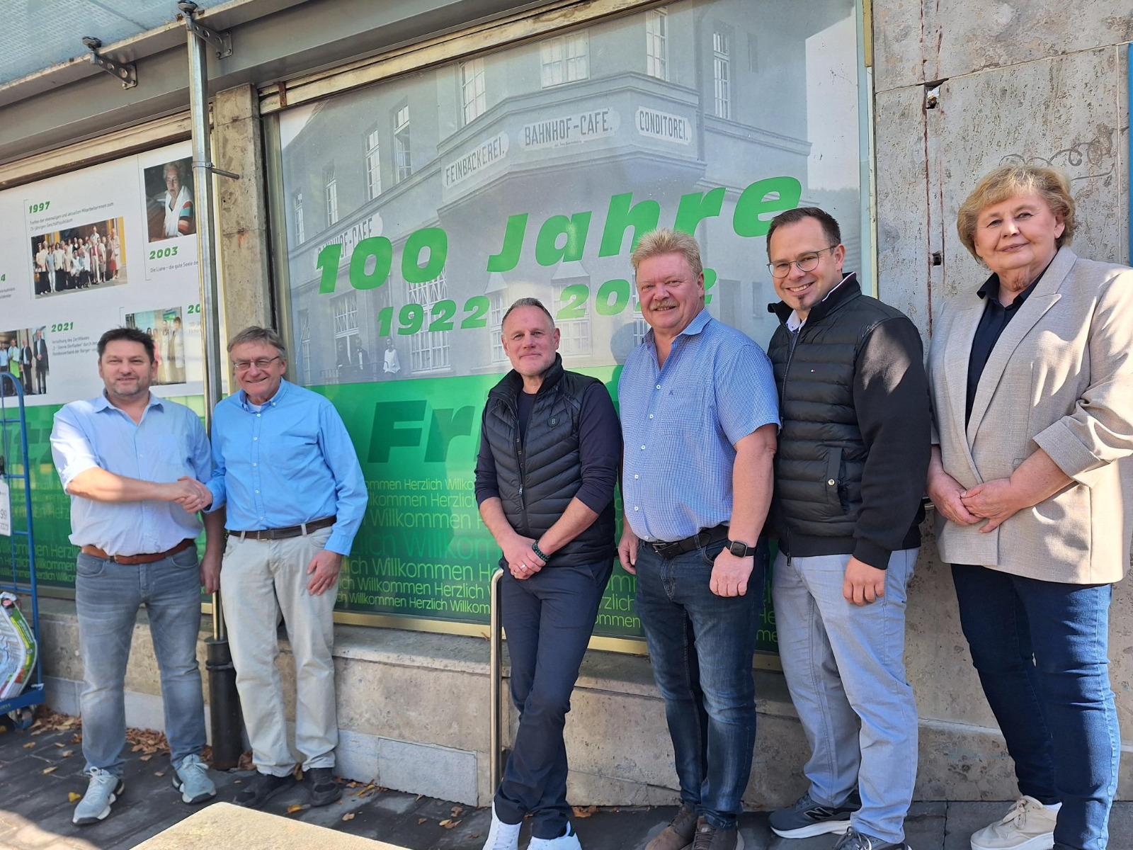 Leider haben wir keinen Alternativtext zu diesem Bild, aber wir arbeiten daran.