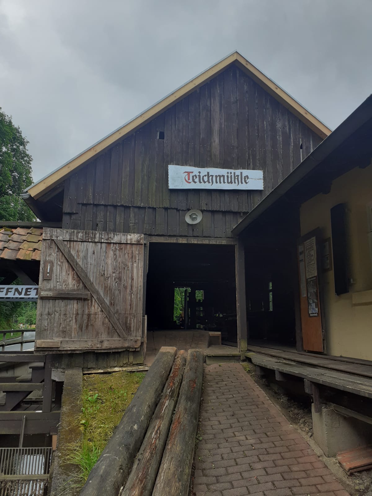 Reparaturarbeiten an der Teichmühle 3