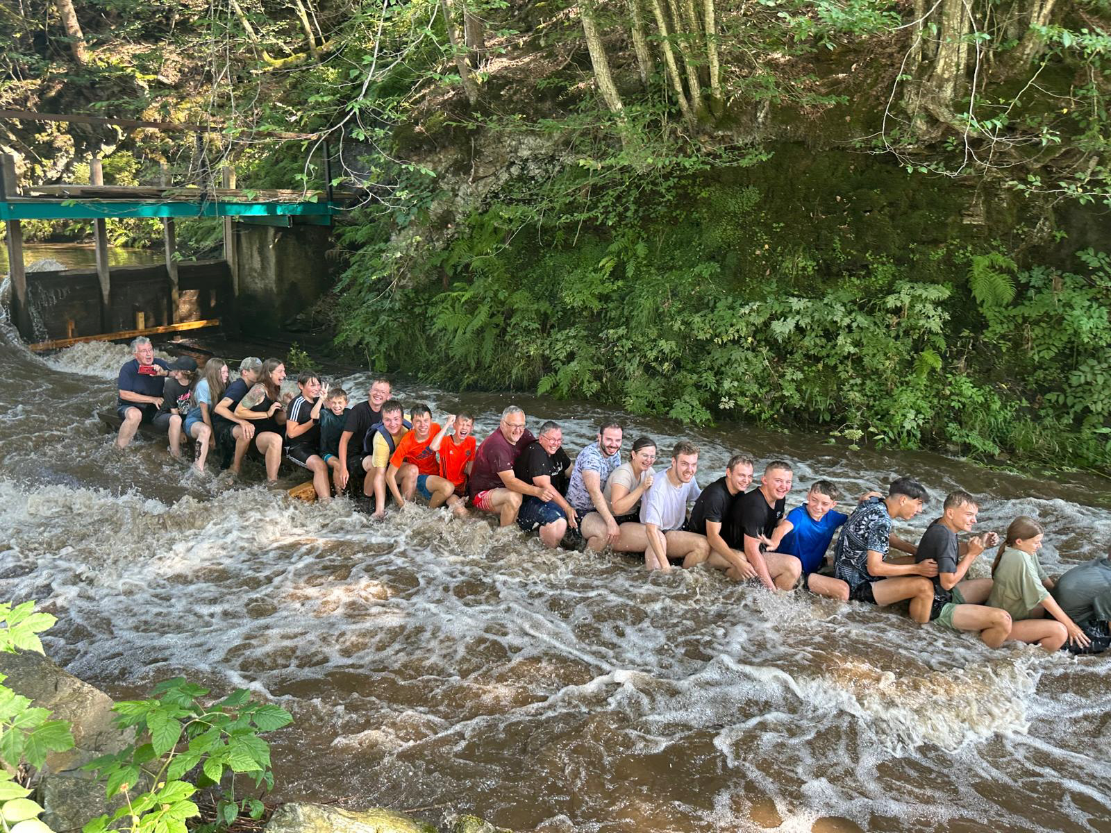 Immer wieder spannend wie hoch das Wasser bei den einzelnen Wehren steigen würde.