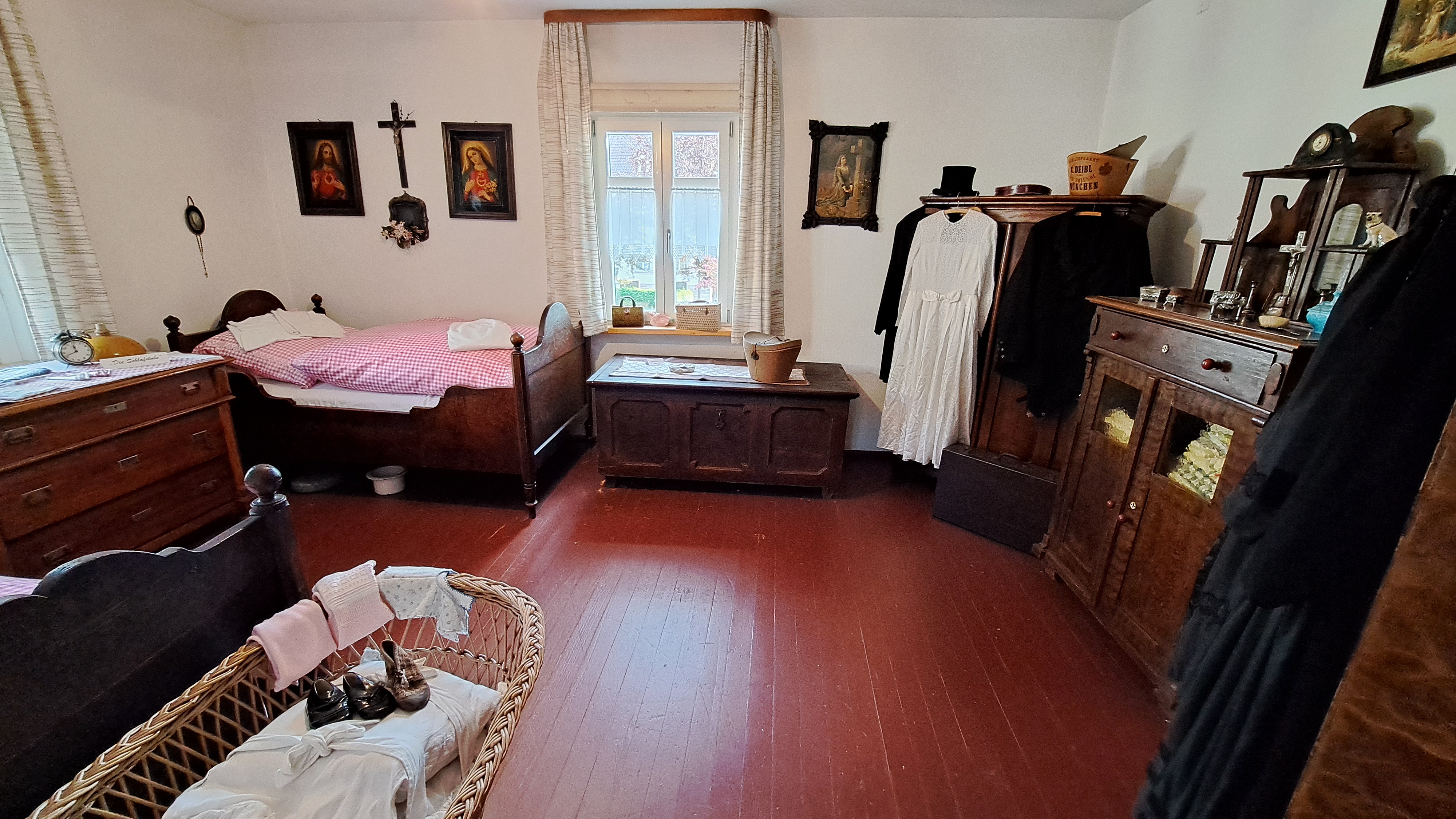 Heimatmuseum Steinwiesen Schlafzimmer (Foto: Tourismusbüro Steinwiesen) Leider haben wir keinen Alternativtext zu diesem Bild, aber wir arbeiten daran.