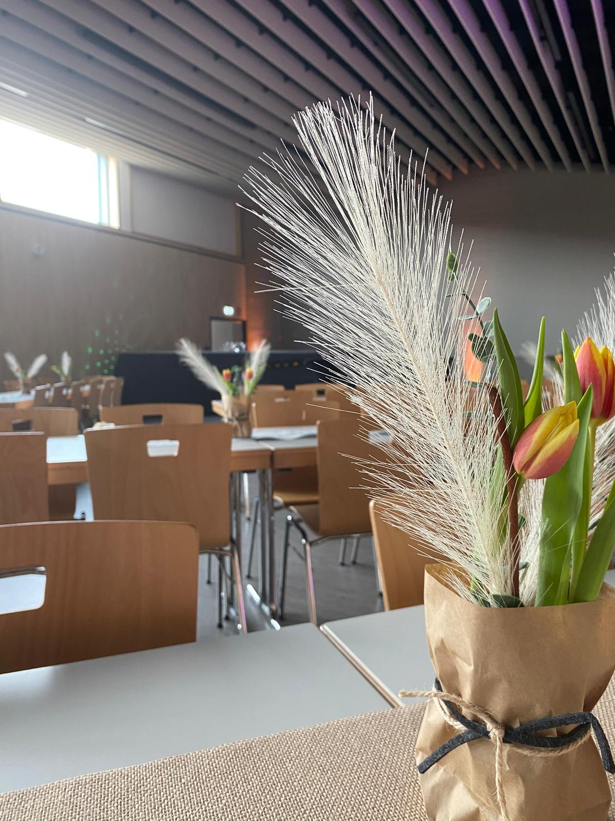 Kulturhalle dekoriert für Geburtstagsfeier Leider haben wir keinen Alternativtext zu diesem Bild, aber wir arbeiten daran.