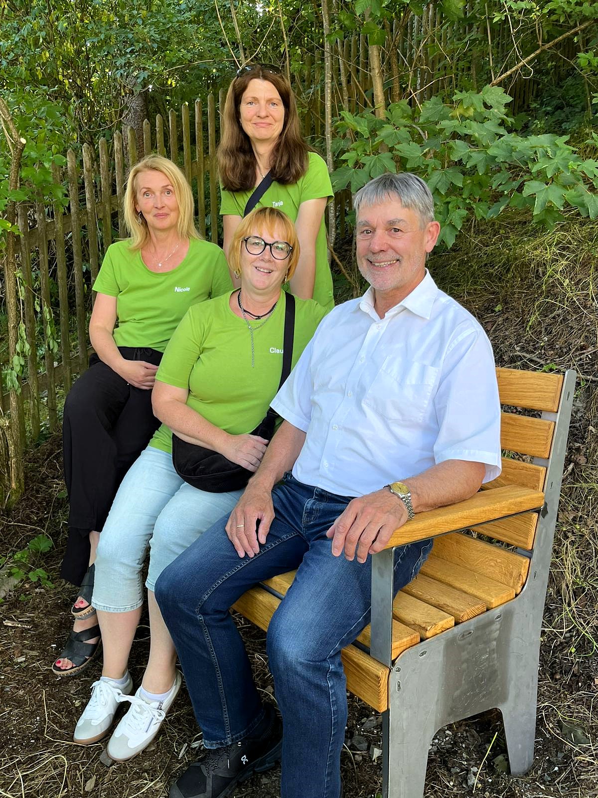Gartenbauverein spendet Ruheplatz auf dem Weg vom Baierswehr zum Mühlberg 