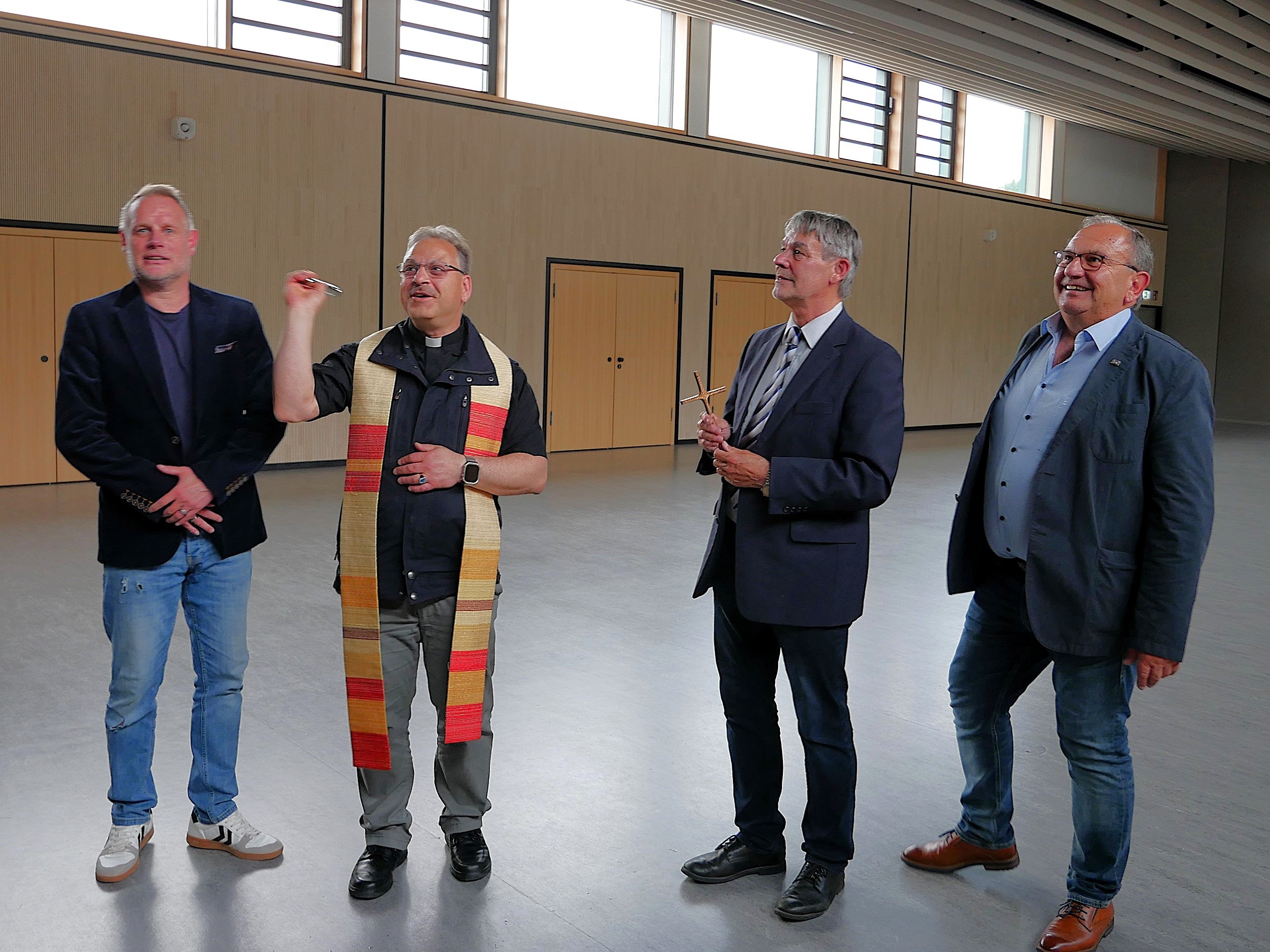 Leider haben wir keinen Alternativtext zu diesem Bild, aber wir arbeiten daran.