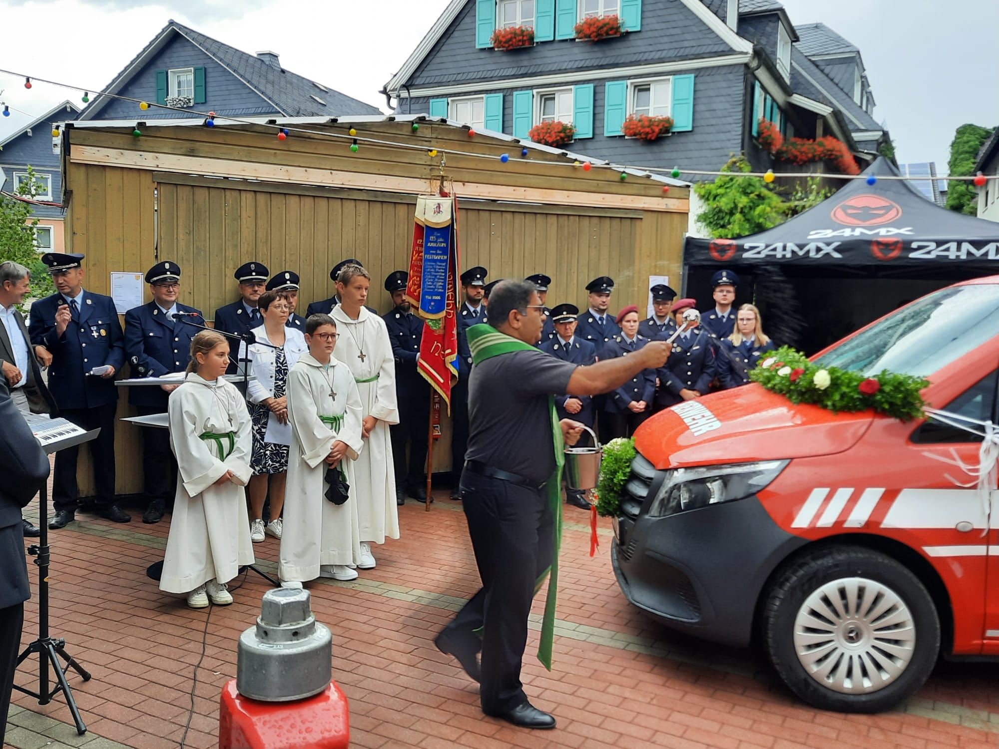 Einweihung MTW  14/1 (Foto: FFW Neufang) (3)