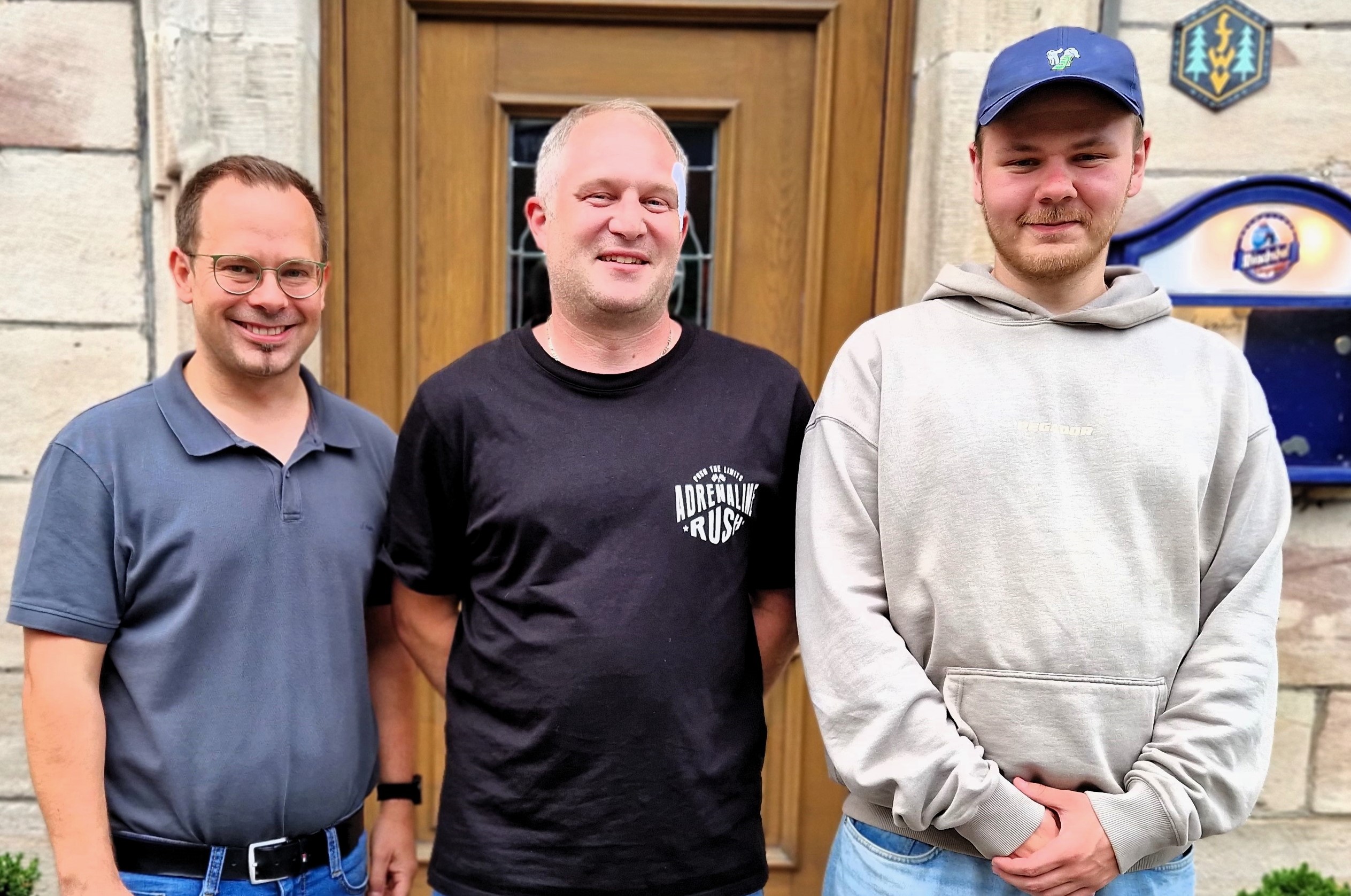 Mit Markus Hopf als neuen 2. Vorsitzenden (Mitte) ist die Führung der FGS wieder vollständig, links Vorsitzender Sven Schuster, rechts 3. Vorsitzender Pascal Ströhlein (Foto: S. Deuerling)