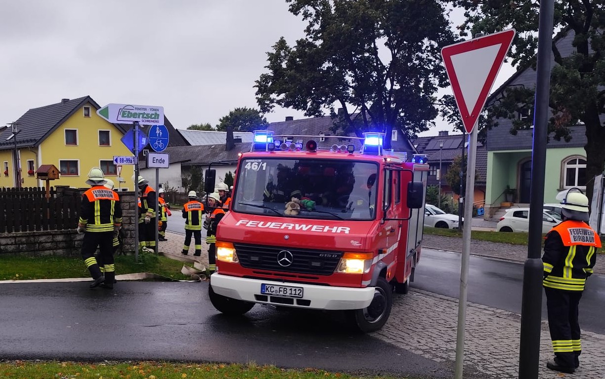 Großübung Brand in der Schreinerei Ebertsch, Birnbaum 91.