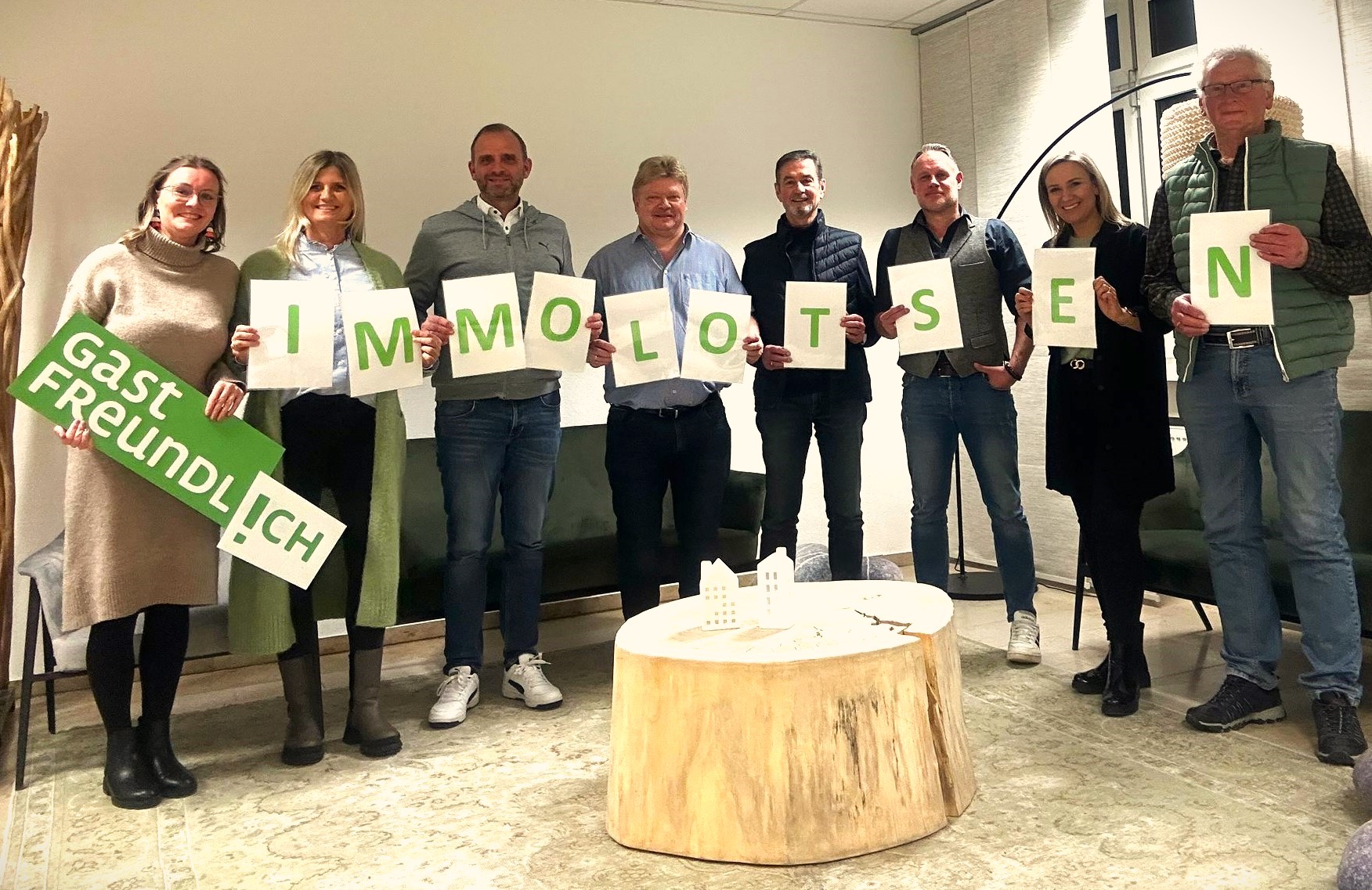 Leider haben wir keinen Alternativtext zu diesem Bild, aber wir arbeiten daran.