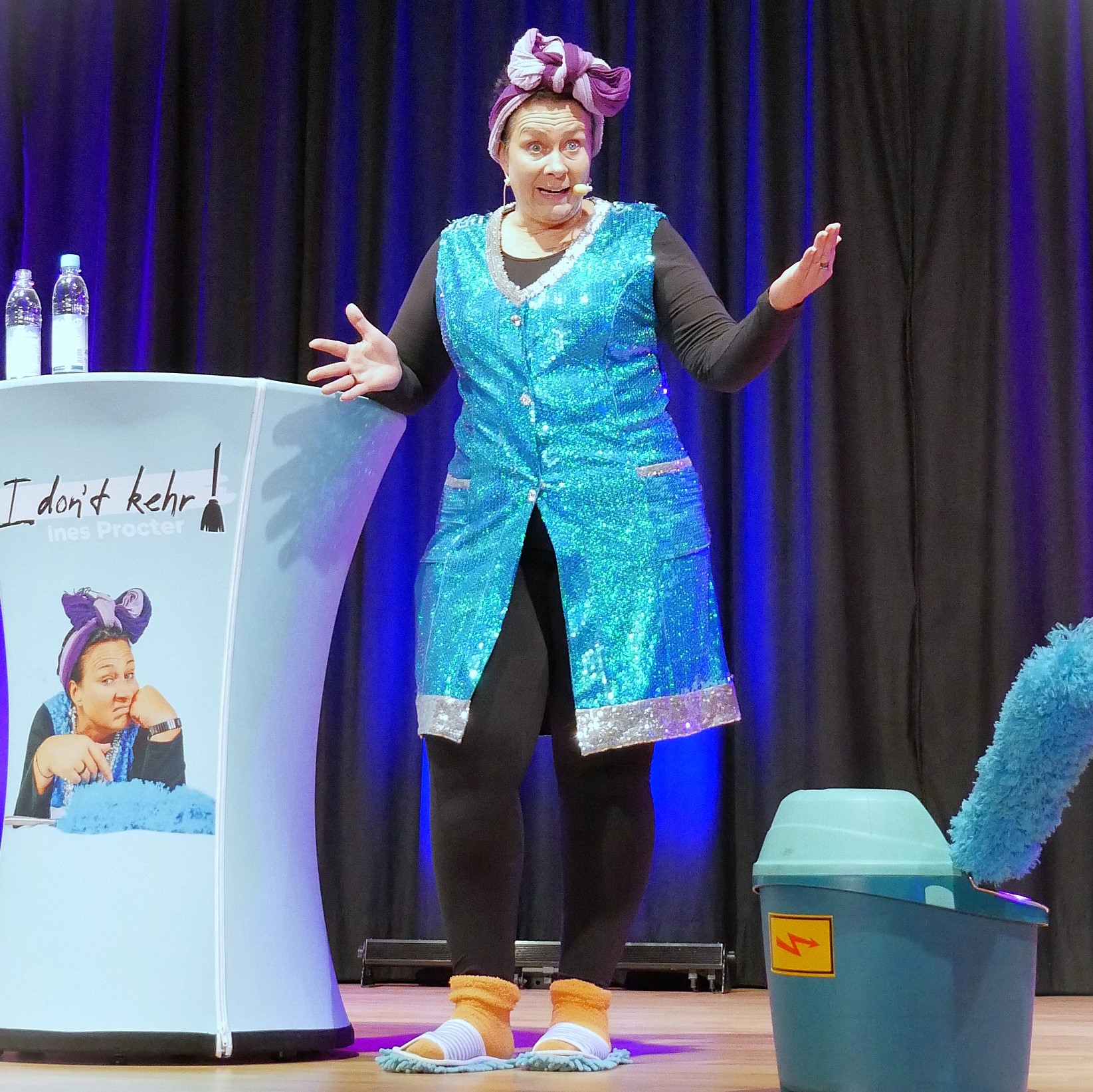 Ines Procter, die närrische Putzfraa in ihrem Element.