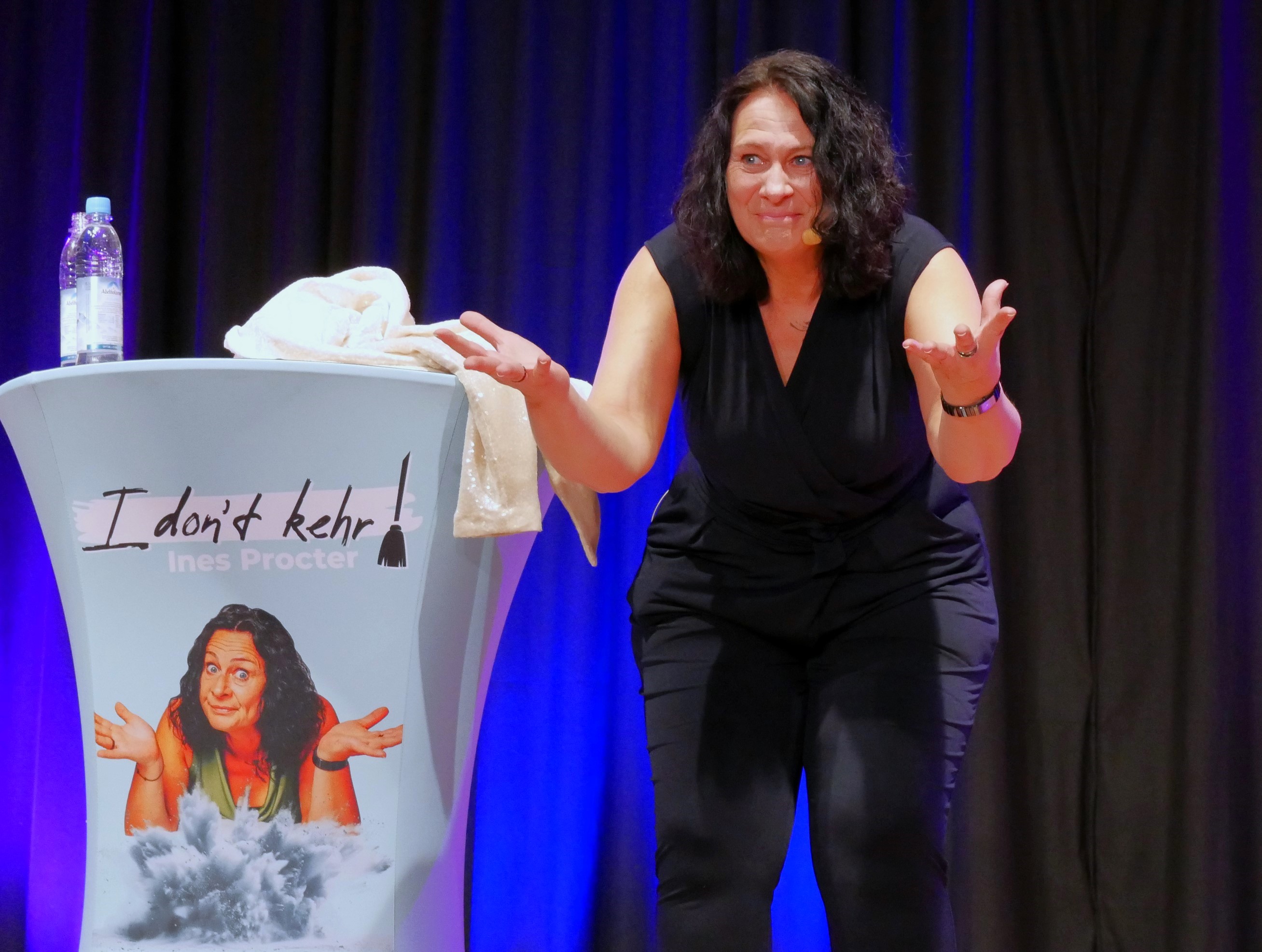 Über die vielen Schwierigkeiten beim Dating im Alter berichtete Ines Procter anschaulich.